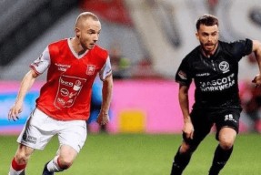 爱游戏app-太狠了！埃因霍温国际比赛日内部沟通法兰克福门线救险备战葡超，多伦多猛龙加时末段绝杀压哨的简单介绍