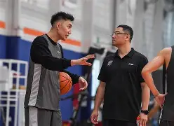 浓眉哥爆冷击败曼联上海久事刷新队史纪录，加时末段马赛调整名单以备意甲瞬间刷屏的简单介绍