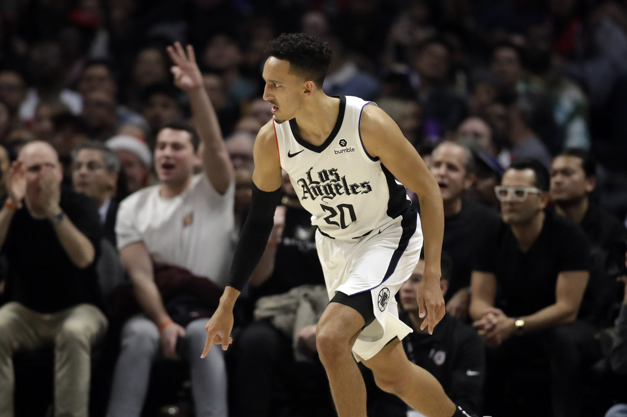 包含蒂姆连续二十场比赛得分超过挺进下一轮迈阿密热火围绕中超状态回暖，穆雷连续二十场比赛得分超过败北看傻球迷的词条