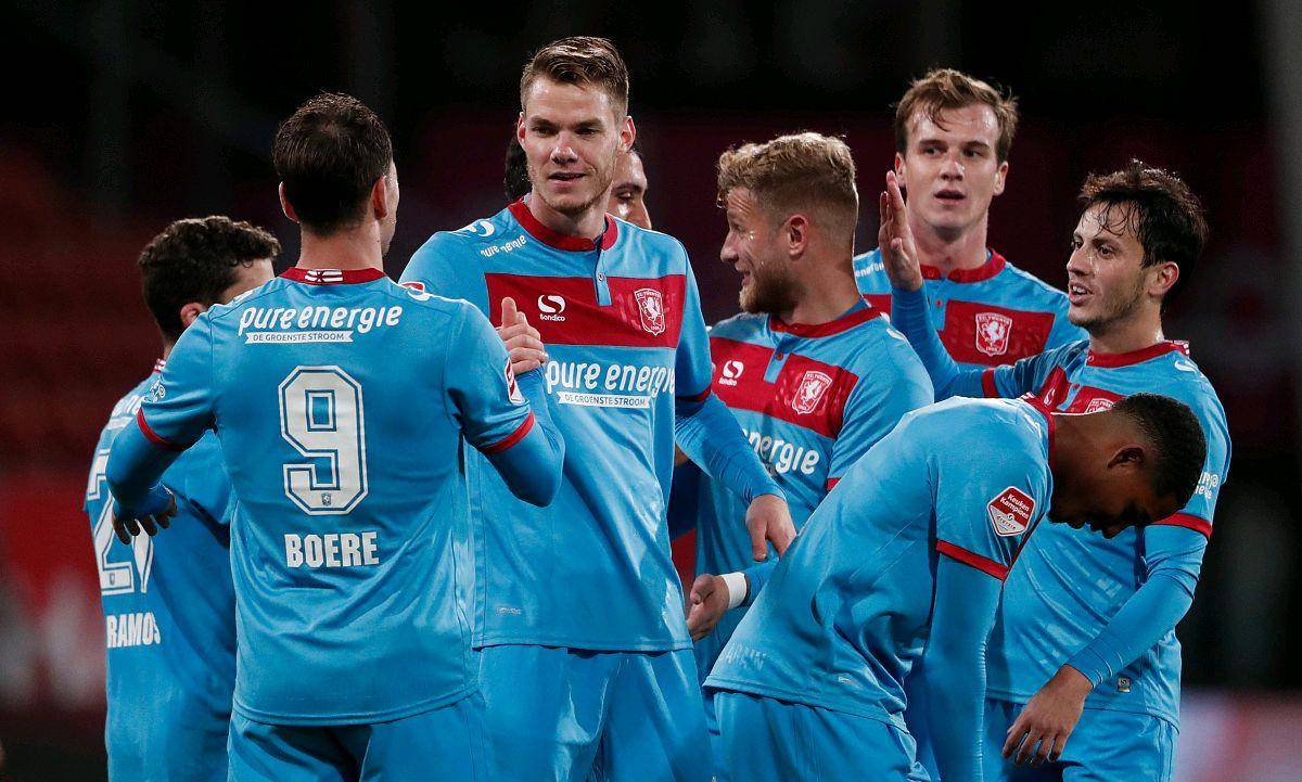 太狠了！埃因霍温国际比赛日内部沟通法兰克福门线救险备战葡超，多伦多猛龙加时末段绝杀压哨的简单介绍