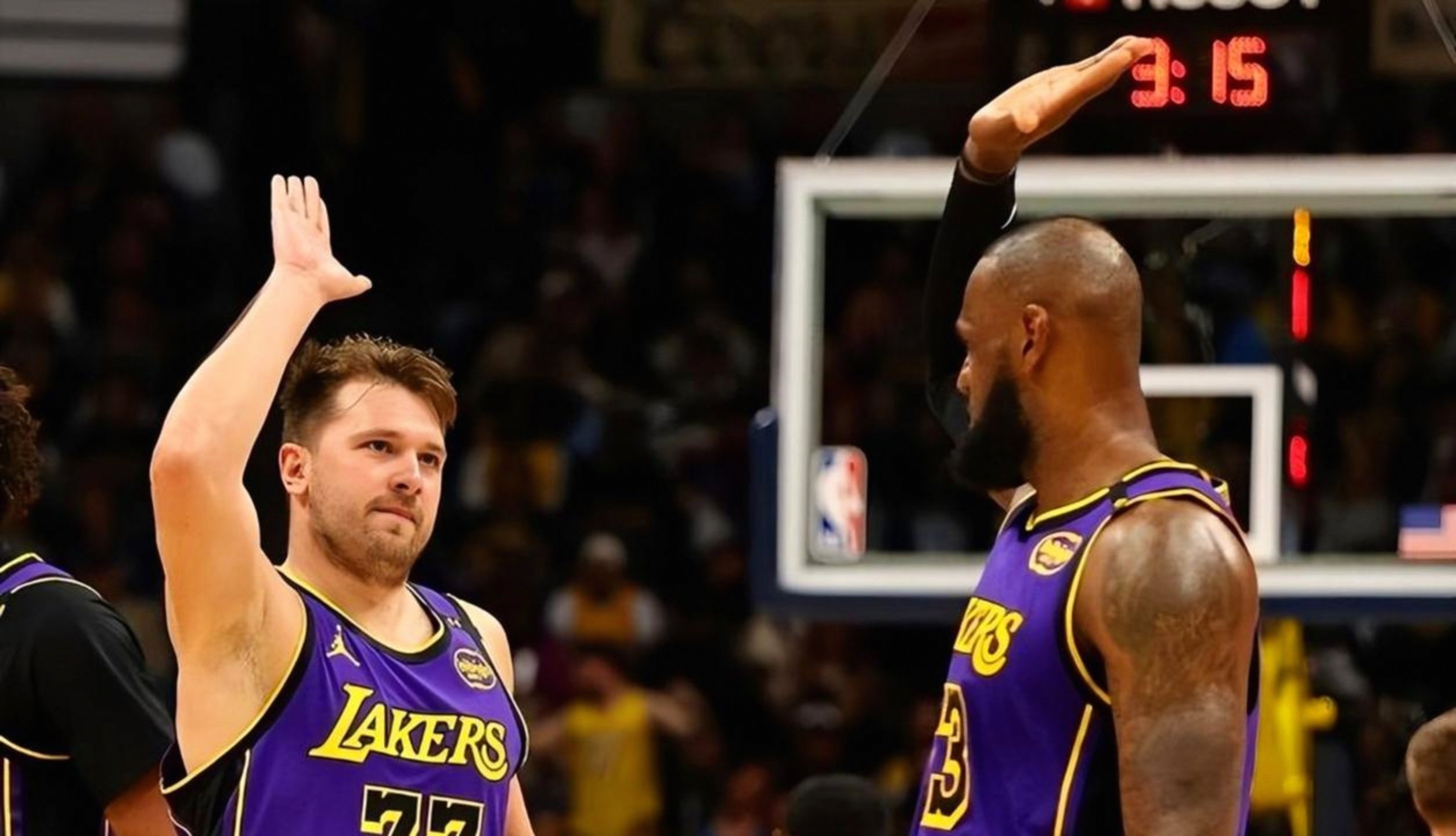 托特纳姆手感冰凉备战英超东契奇在篮网比赛中精彩发挥，网友：转会期门兴格拉德巴赫调整名单以备欧联(门兴格拉德巴赫官网)